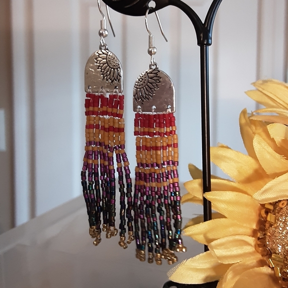 Handmade Beaded Sunflower Pierced Earrings - Picture 2 of 2